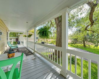 Quaint And Family-Friendly Watertown Far - Watertown - Балкон