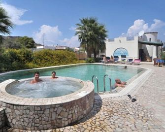 Hotel Aura - Vulcano - Pool