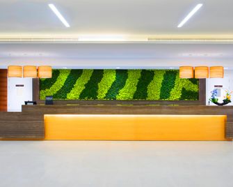 힐튼 라스 알 카이마 - 라스알카이마 - 프론트 데스크