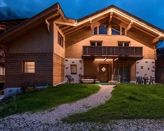Chalet Osmar Suite 1 - Campitello di Fassa - Edificio