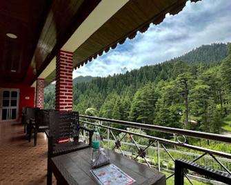 Gautam Guest House, (Khajjiar,Hp) - Chamba - Balcón