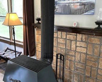The Pond Cottage at Rustic River - Austinburg - Zimmerausstattung