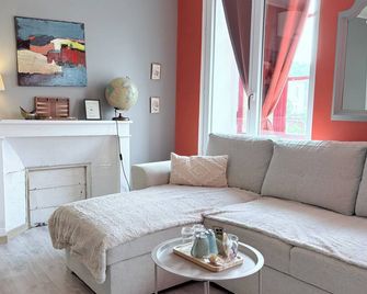 Au Richebourg Nogent - Nogent-sur-Seine - Wohnzimmer