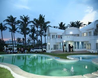 Tenure Ocean Spot - Chennai - Pool