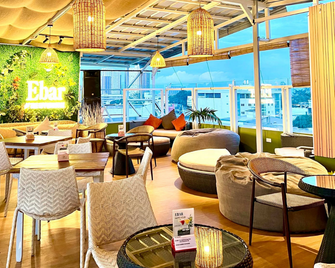 The Upperhouse Hotel - Boutique Stay With City & River Views - Cagayan de Oro - Restoran
