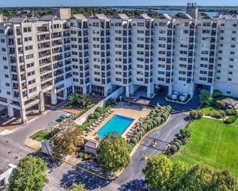 Lux Riverfront Condo in Louisville/Jeffersonville - Jeffersonville - Building