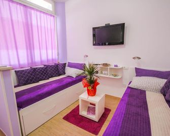 Apartments Lavanda & Cappuccino - Portorož - Wohnzimmer