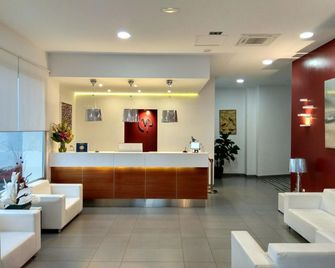 Mena Plaza - נרחה - דלפק קבלה