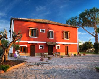 B&B La Chora Di Paestum - Paestum - Building