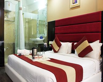 OYO 1976 Hotel Ganga Exotica - Haridwar - Bedroom