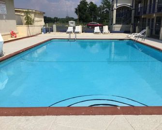 American Inn - Morrilton - Pool