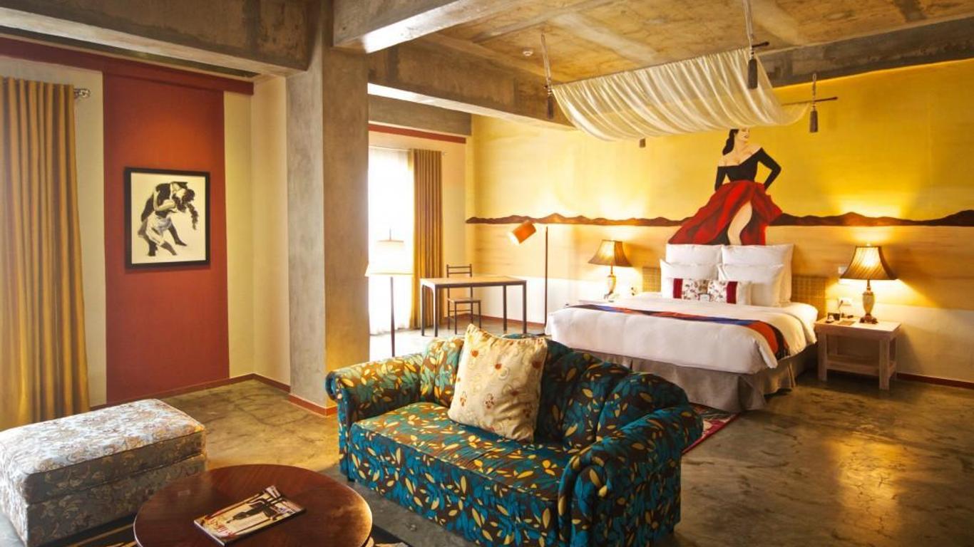 The Henry Hotel Cebu - Multi-Use Hotel