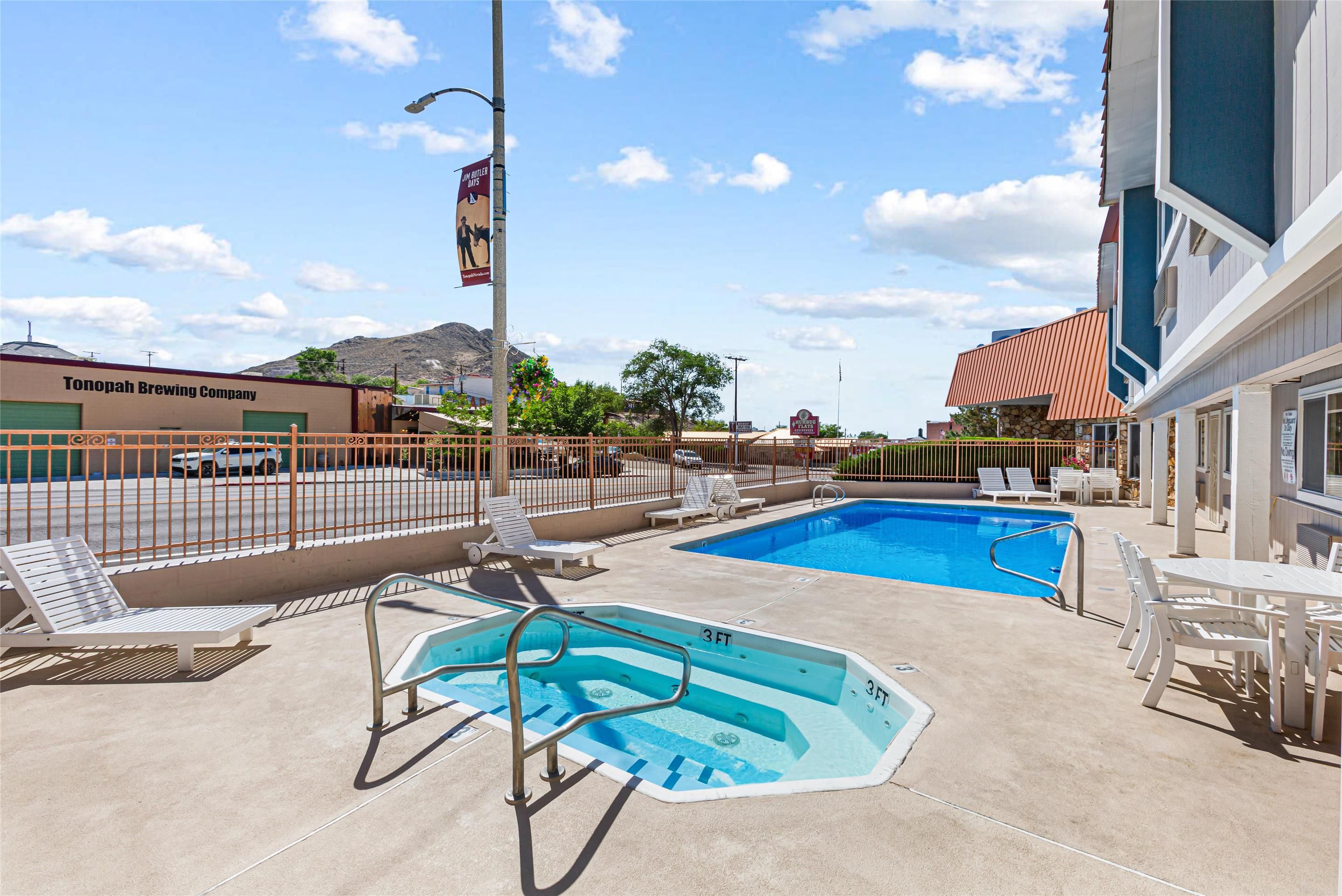 Best Western Hi-Desert Inn - Tonopah - Piscine