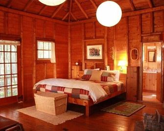 Idyllic Oceanfront Family Compound - Mount Desert - Bedroom