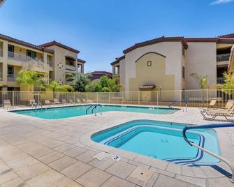 8 Mi to Tonto Natl Forest Modern Condo in Mesa! - Mesa - Pool