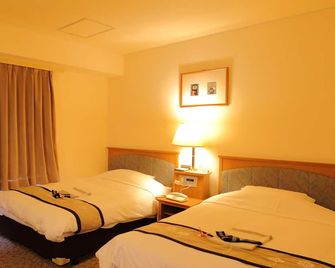 Harbor Plaza Hotel - Yawatahama - Habitación