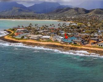 Absolutely Oceanfront - 60' Waterfall Lap Pool - Kailua - Playa