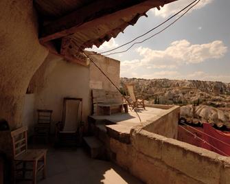 Fairy Chimney Inn - Göreme - Balcony