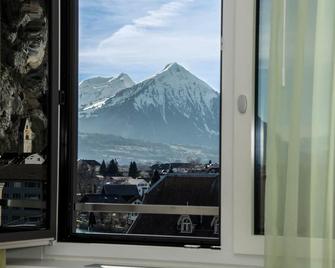 Hotel Merkur - West Station - Interlaken - Balcony