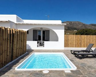 Villa Zeta - Chrisi Akti - Pool