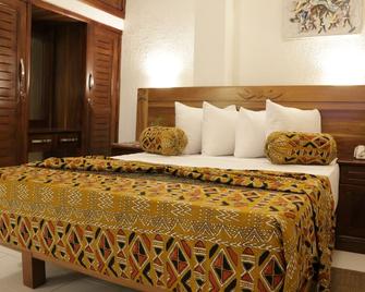 Coconut Grove Sakumono Hotel - Nungua - Bedroom