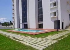 The Bragha Freegate Apartments - Takoradi - Pool