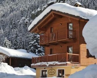 Hotel Le Petit Abri - Champoluc - Budynek