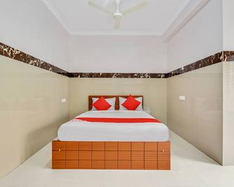 OYO 43308 Sri Sai Guru Comforts - Bagaluru - Bedroom