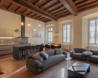 Torno Design Apartment by Rent All Como - Torno