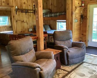 The Cabin , Umbagog lake area on The Maine / NH border - Milan - Sala de estar