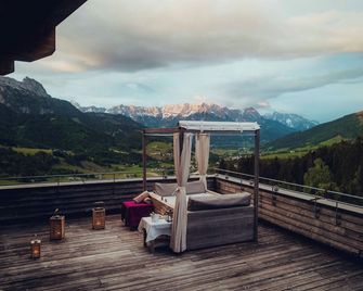 Holzhotel Forsthofalm - Leogang - Balcony