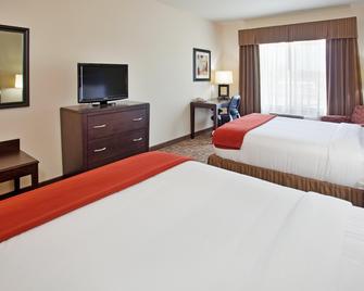 Holiday Inn Express & Suites Topeka North - Topeka - Makuuhuone