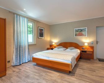 Landgasthof Hieren Muhle - Halsenbach