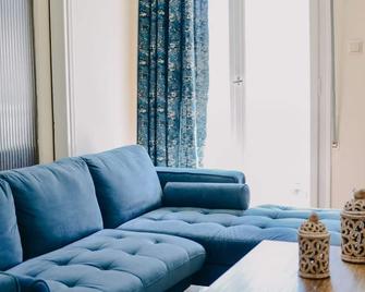 Best House, Kapodistriou, Psila Alonia - Patras - Pokój dzienny