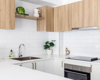 Port Stephens Spacious Townhouse - Salamander Bay - Cuisine