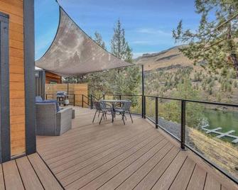 Lake Simtustus Resort Juniper Hill Tiny Home #11 - Hot Tub - Madras - Balcón