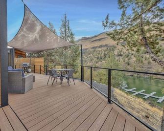 Lake Simtustus Resort Juniper Hill Tiny Home #11 - Hot Tub - Madras - Balkón