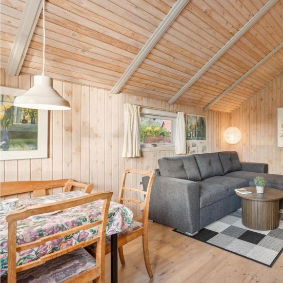 Nice Home In Hovborg With Wifi – Holsted