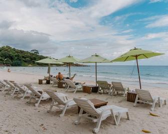 Diamond Beach Resort - Ko Samet - Strand