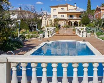 Urb Papagayo - San Jaime dels Domenys - Piscina