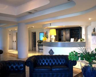 Residence Cavalluccio Marino - Santa Marinella - Lobby