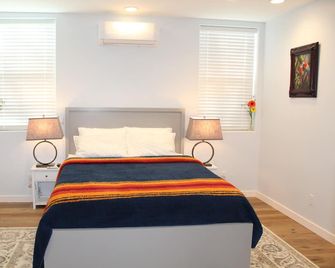 Newly Built Elegant and Stunning Guest House !!! - Petaluma - Ložnice