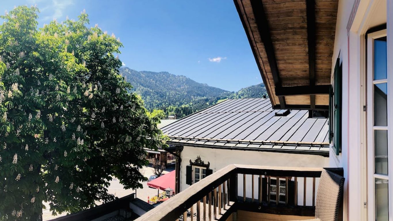 فندق ألتي بوست