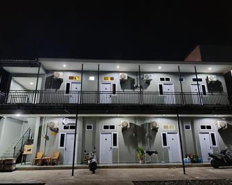 Safe House Kost 2 (Khusus Pria) - Pontianak - Budova