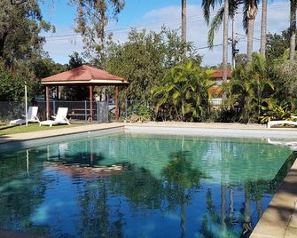 Edgewater Holiday Park - פורט מקווארי - בריכה