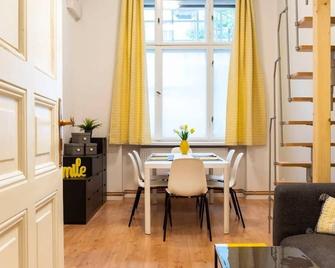 Loft Apart Plus Ac Plus Selfcheckin - Berlin - Dining room