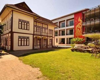 Chaykwan Hotel - Phayao - Edificio