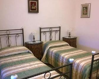 Casa Rossi - Casalnuovo di Napoli - Slaapkamer