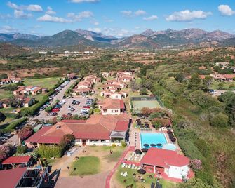 Li Suari Club Village - San Teodoro - Buiten zicht