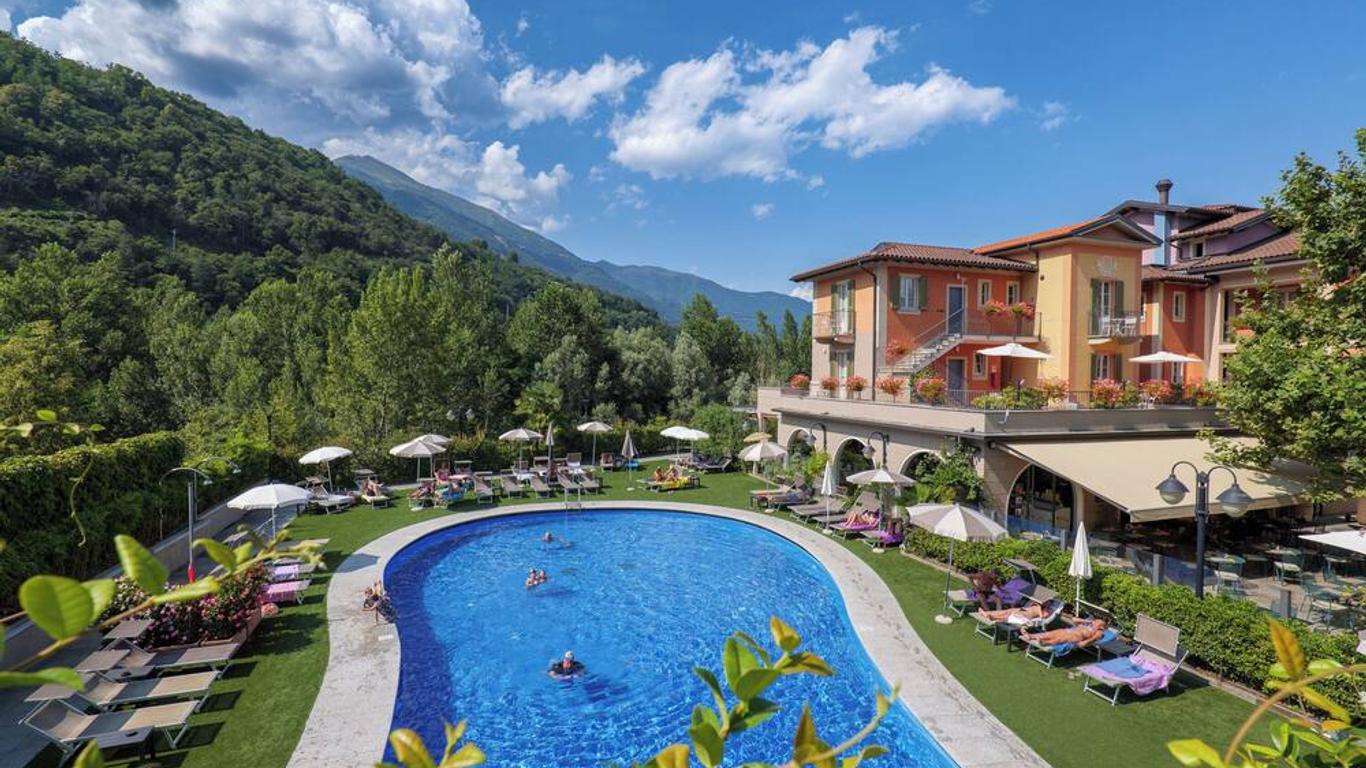 Aquazzurra Resort & Aparthotel